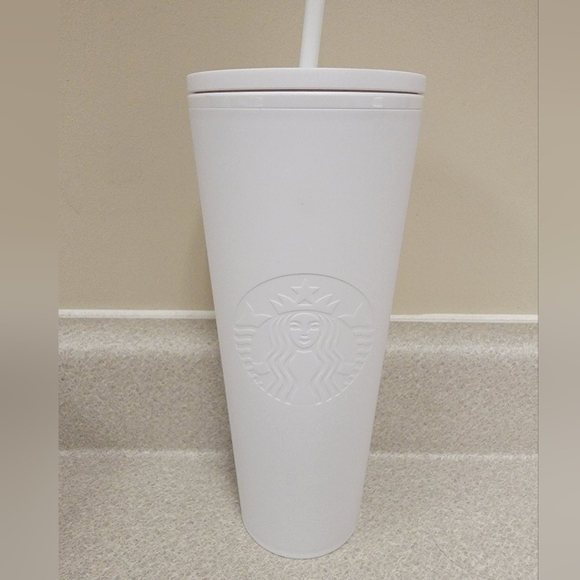 Starbucks Soft Touch Matte White Venti Tumbler LATAM Release - Picture 1 of 4